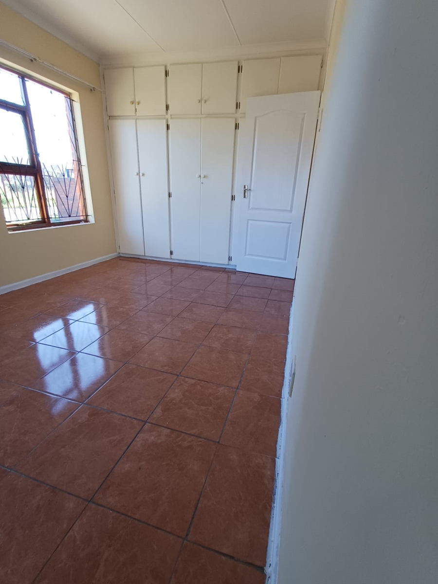 3 Bedroom Property for Sale in Laurie Dashwood Park Eastern Cape